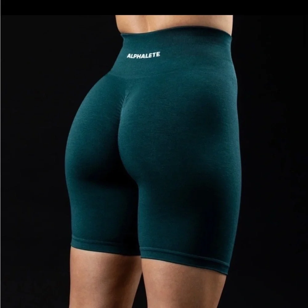 Alphalete Amplify Biker shorts - Picture 2 of 6